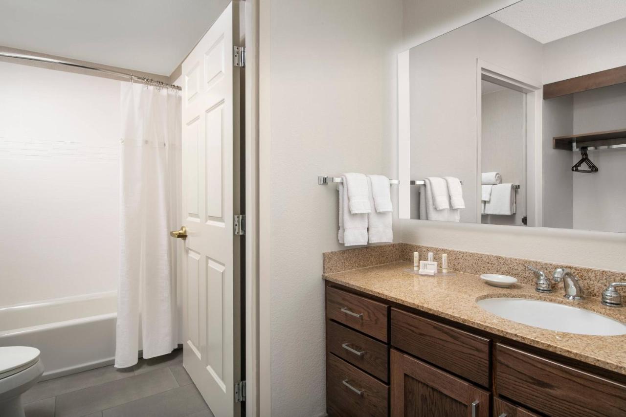 Residence Inn Denver South/Park Meadows Mall Сентенниал Экстерьер фото